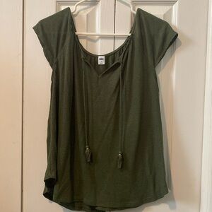 Olive Green Old Navy Top. SIZE: Medium